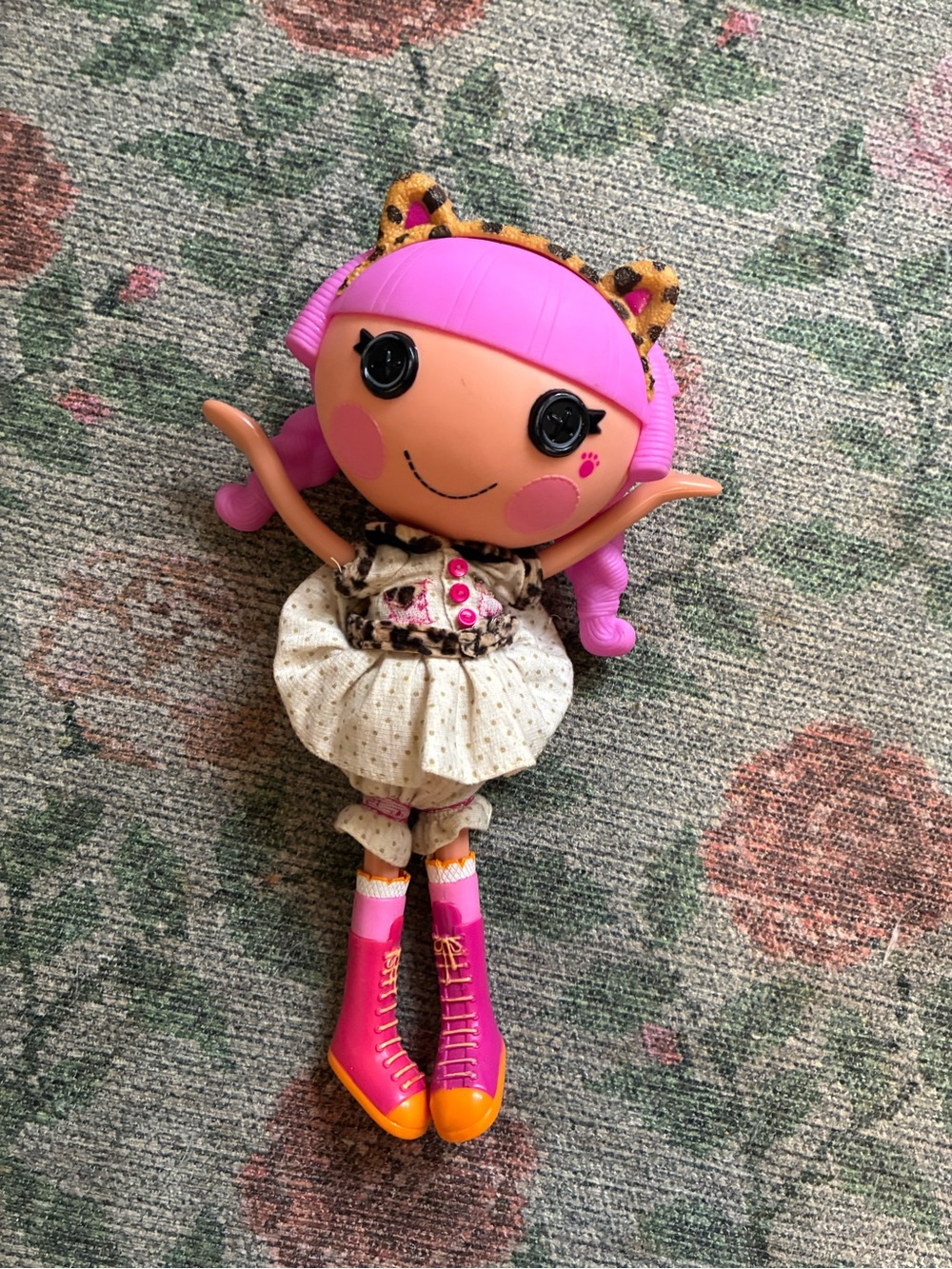 2012 12-inch Kat Jungle Roar Lalaloopsy doll 🤎
cutest little leopard headband